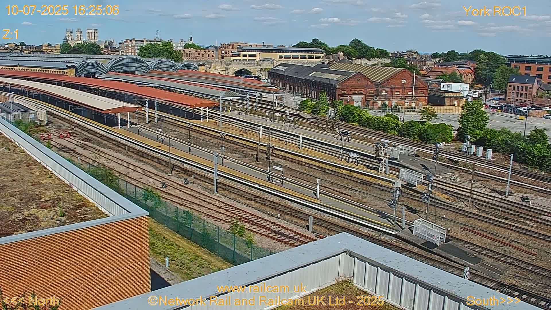 Yorkshire, York Railway Station & York City Live Cam   - York, North Yorkshire, Yorkshire and the Humber, England, United Kingdom