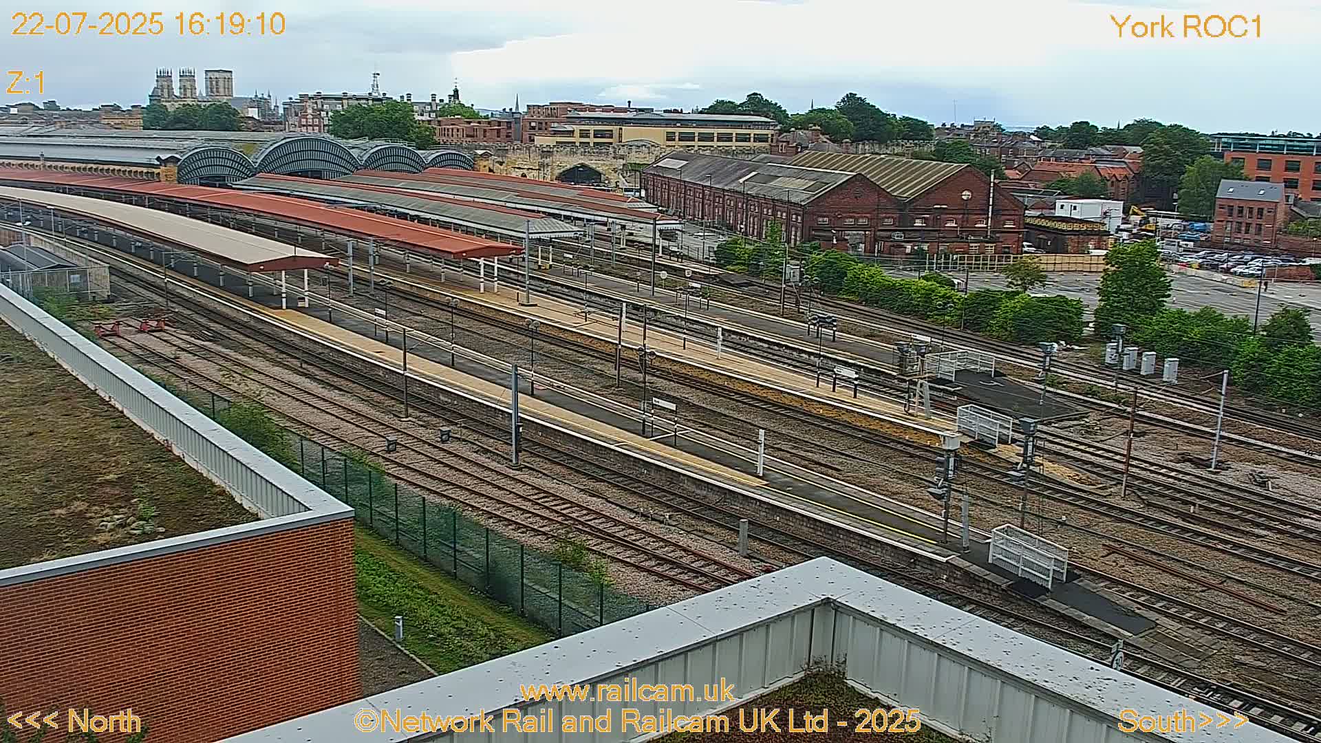 Yorkshire, York Railway Station & York City Live Cam   - York, North Yorkshire, Yorkshire and the Humber, England, United Kingdom