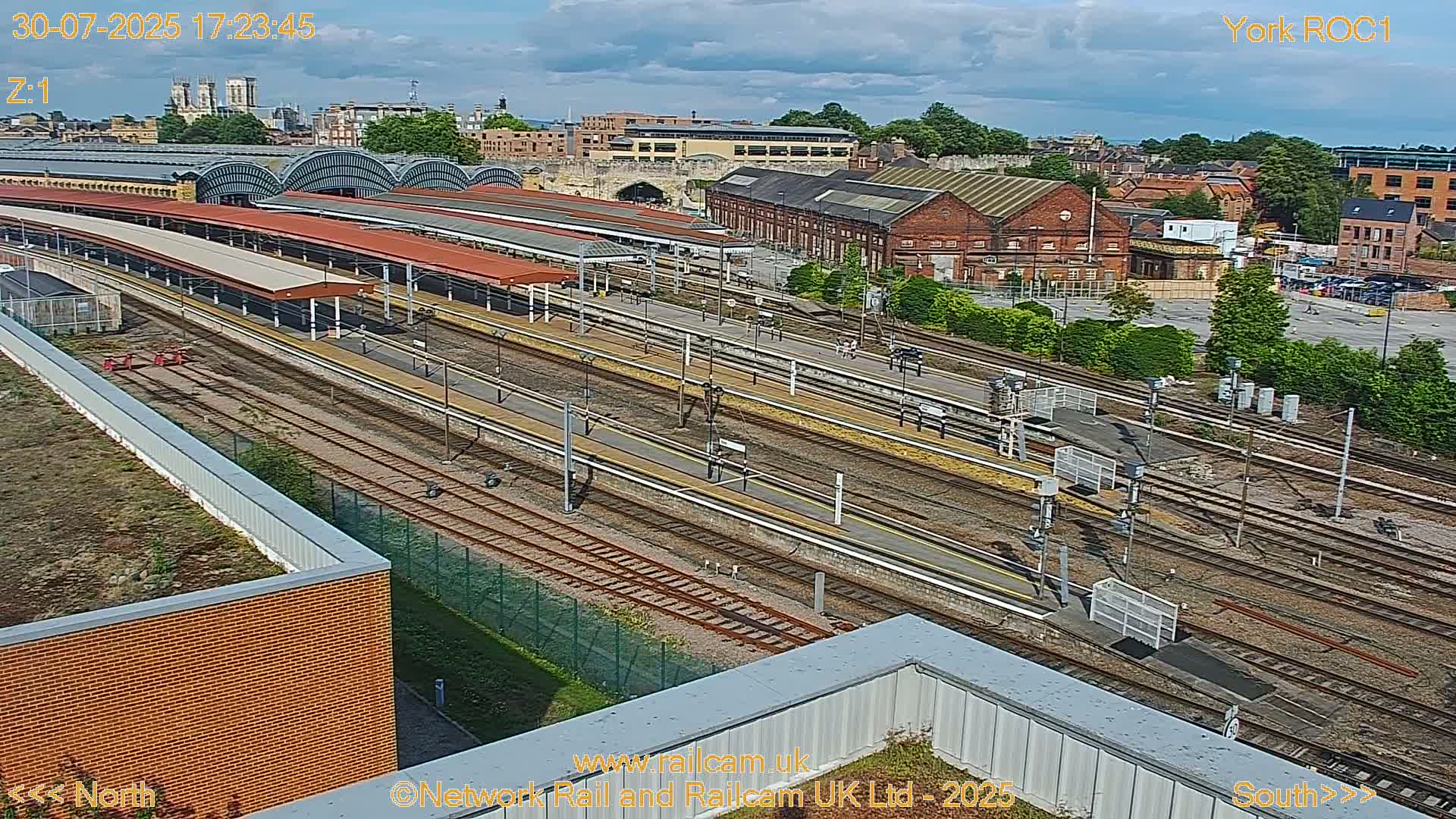 Yorkshire, York Railway Station & York City Live Cam   - York, North Yorkshire, Yorkshire and the Humber, England, United Kingdom