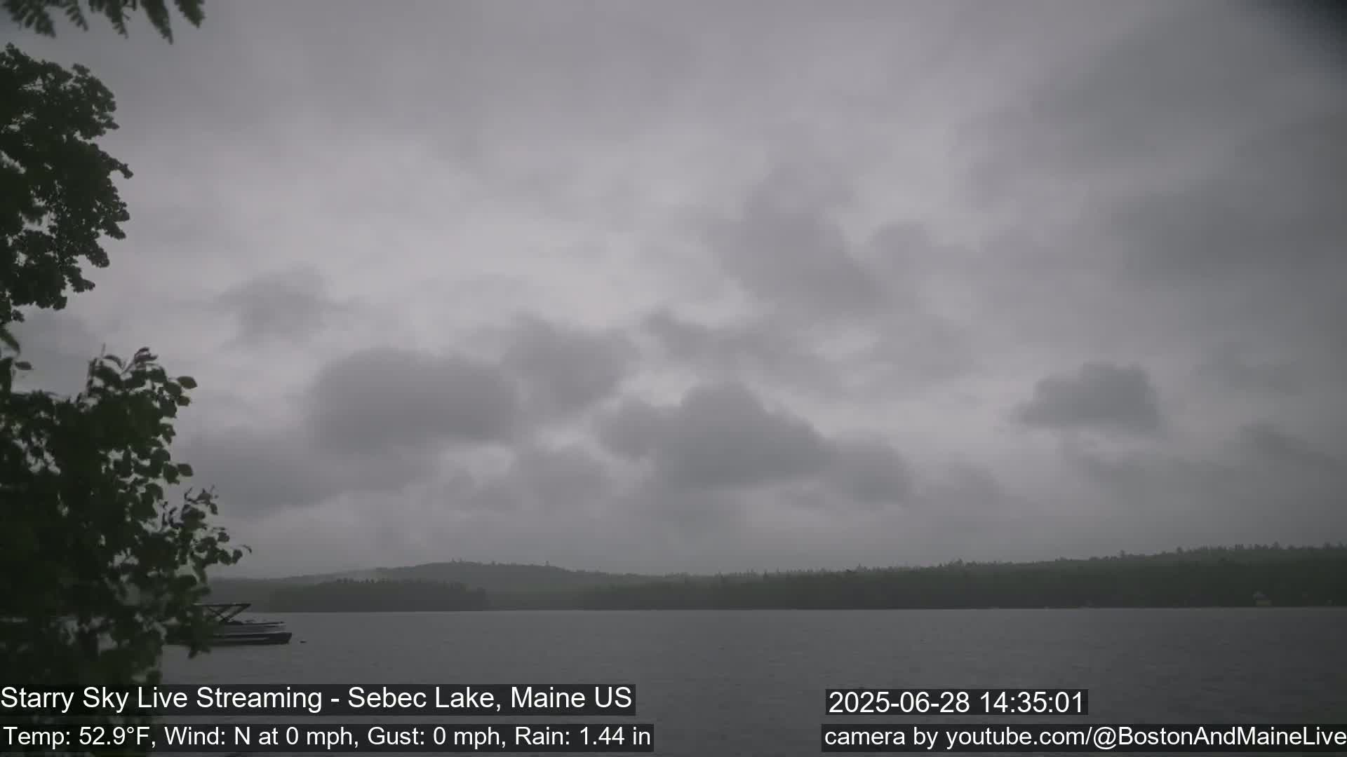 Aurora, Stars, Meteors, Chill Relax Star Live Cam - East  Millinocket, Maine , USA