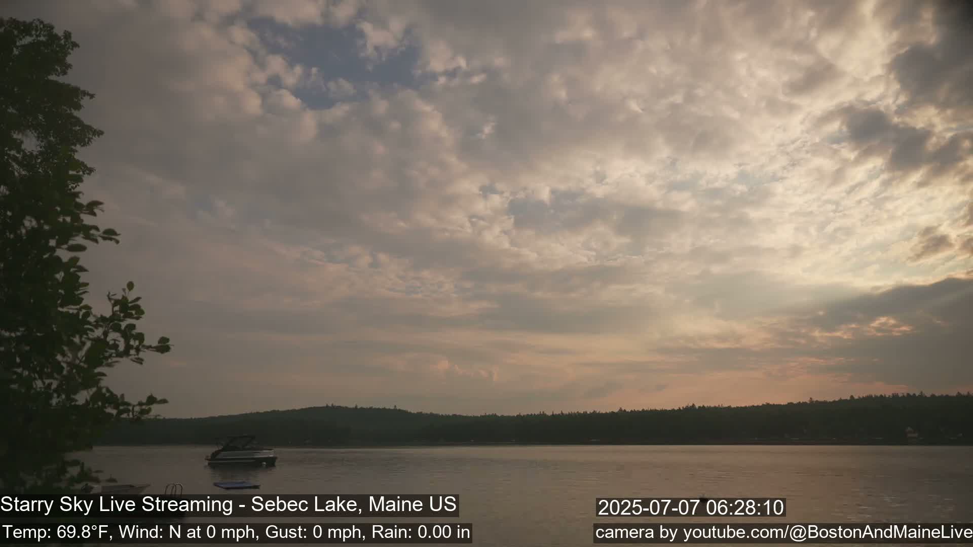 Aurora, Stars, Meteors, Chill Relax Star Live Cam - East  Millinocket, Maine , USA