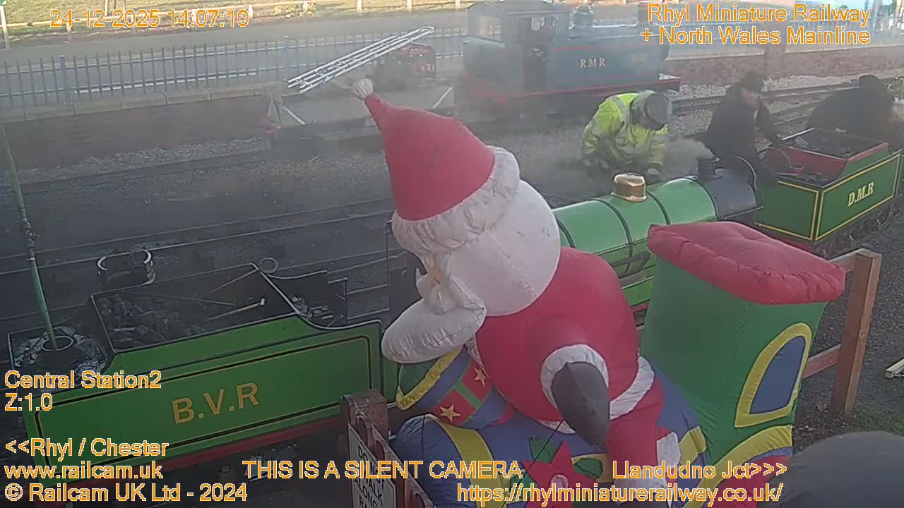 Rhyl, Marine Lake & Rhyl Miniature Railway Live Cam - Denbighshire, Clwyd, Wales, United Kingdom
