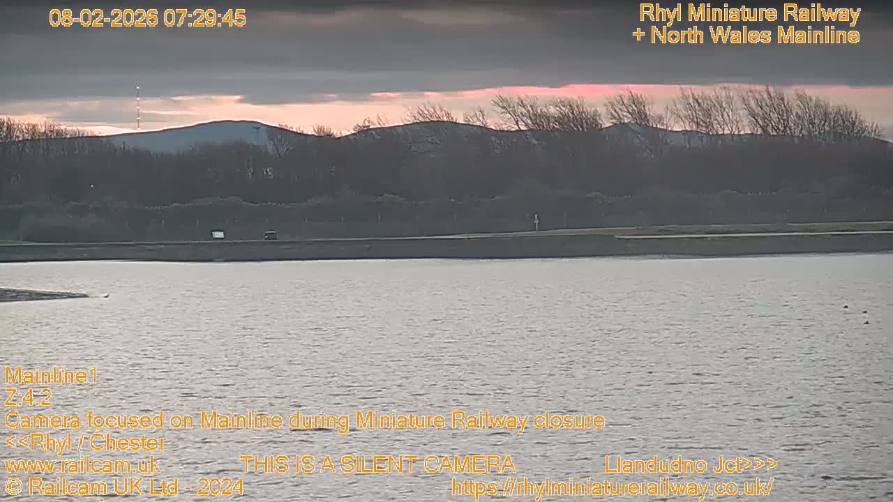 Rhyl, Marine Lake & Rhyl Miniature Railway Live Cam - Denbighshire, Clwyd, Wales, United Kingdom