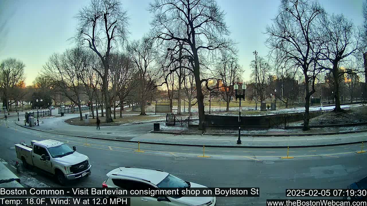 Boston Common at Boylston St.  Live Cam  - Boston , Massachusetts, USA
