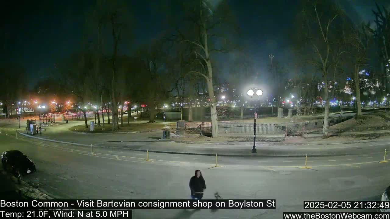 Boston Common at Boylston St.  Live Cam  - Boston , Massachusetts, USA