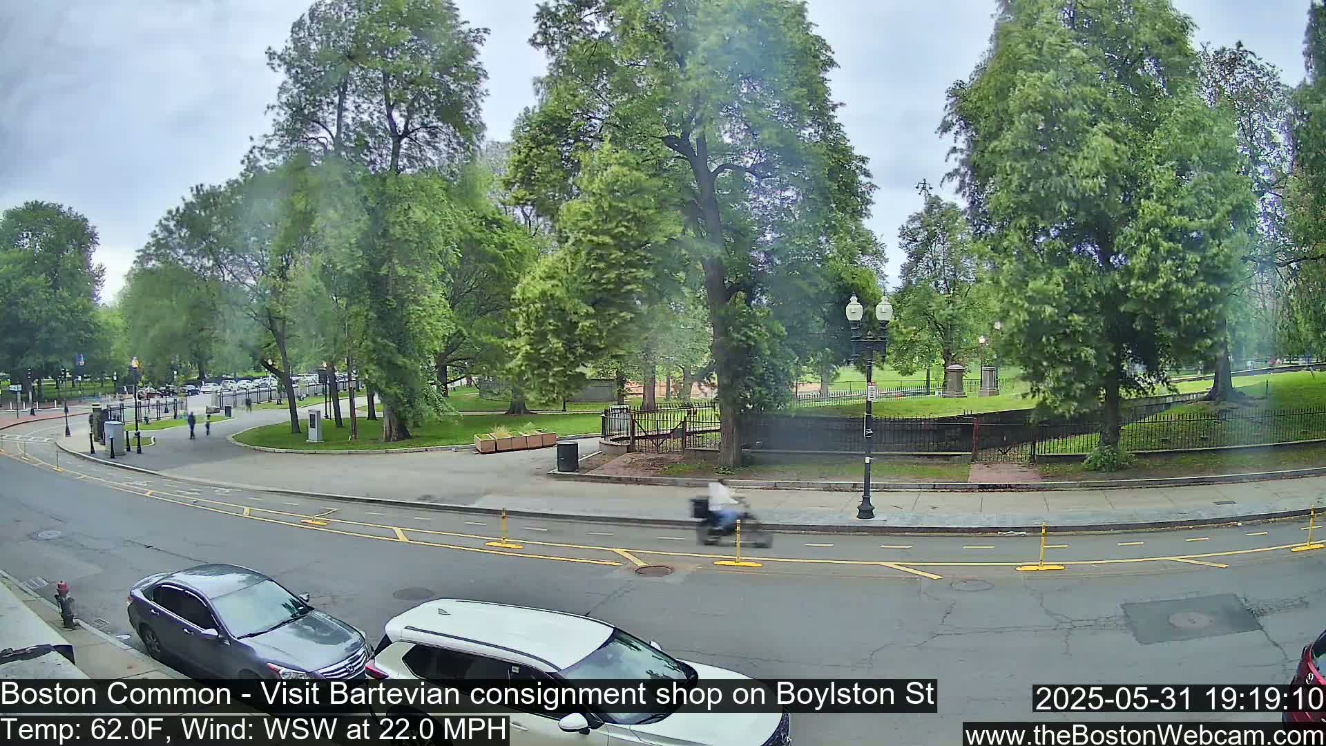 Boston Common at Boylston St.  Live Cam  - Boston , Massachusetts, USA