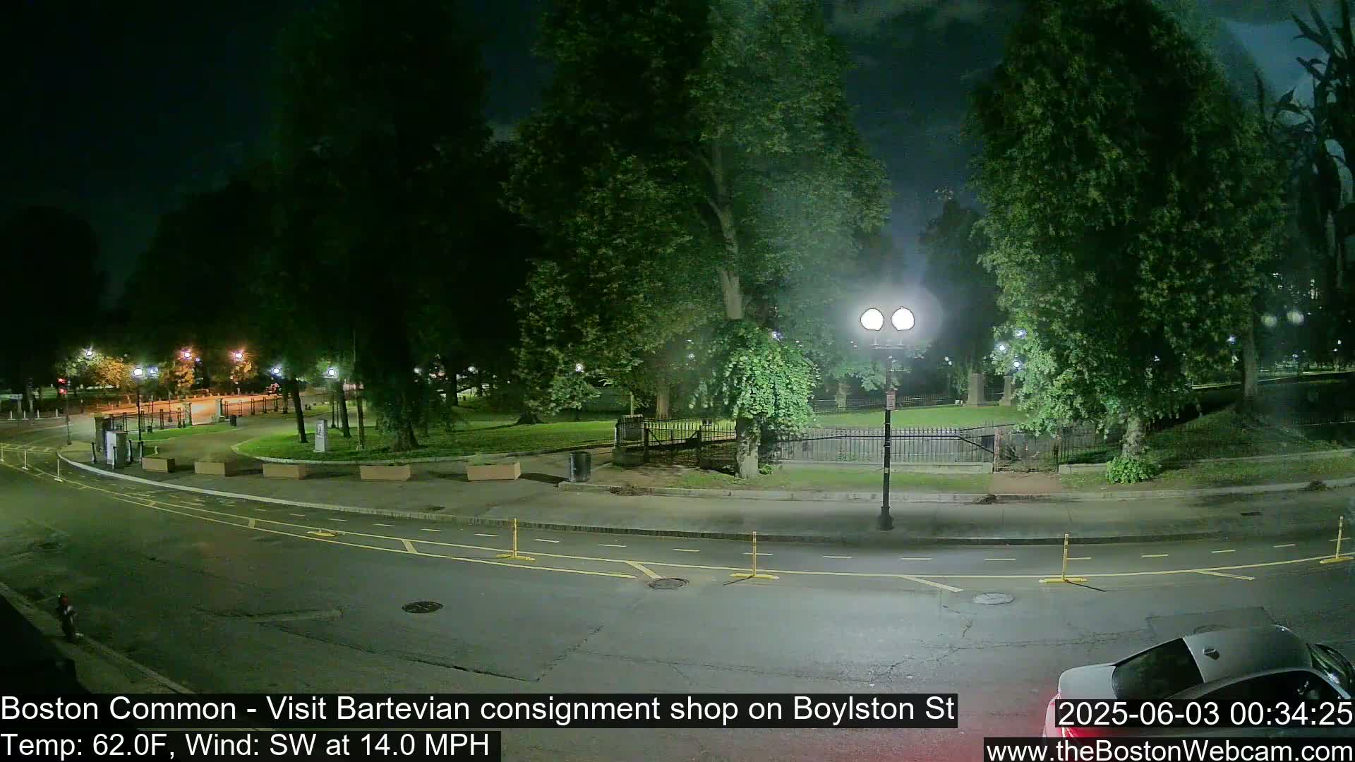 Boston Common at Boylston St.  Live Cam  - Boston , Massachusetts, USA