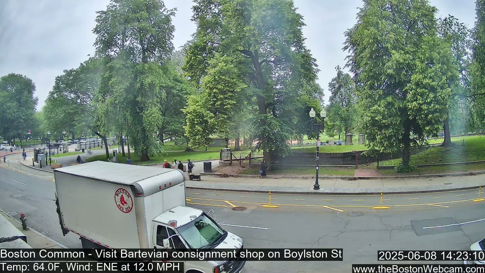 Boston Common at Boylston St.  Live Cam  - Boston , Massachusetts, USA