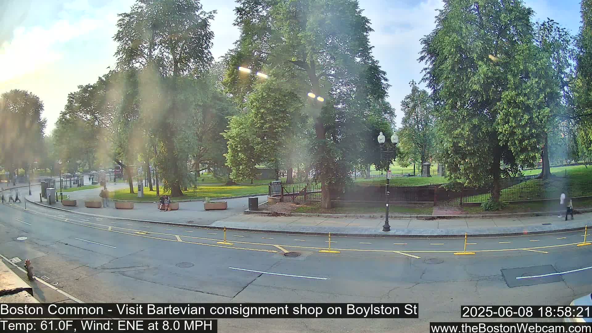 Boston Common at Boylston St.  Live Cam  - Boston , Massachusetts, USA