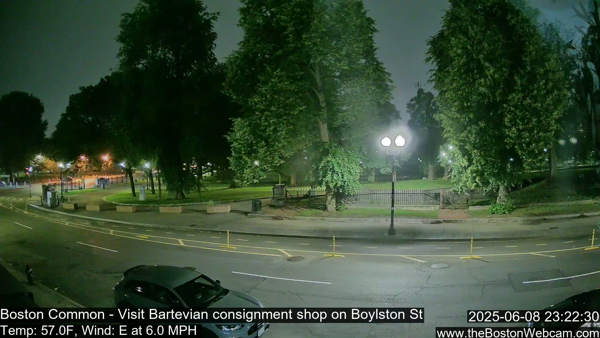 Boston Common at Boylston St.  Live Cam  - Boston , Massachusetts, USA