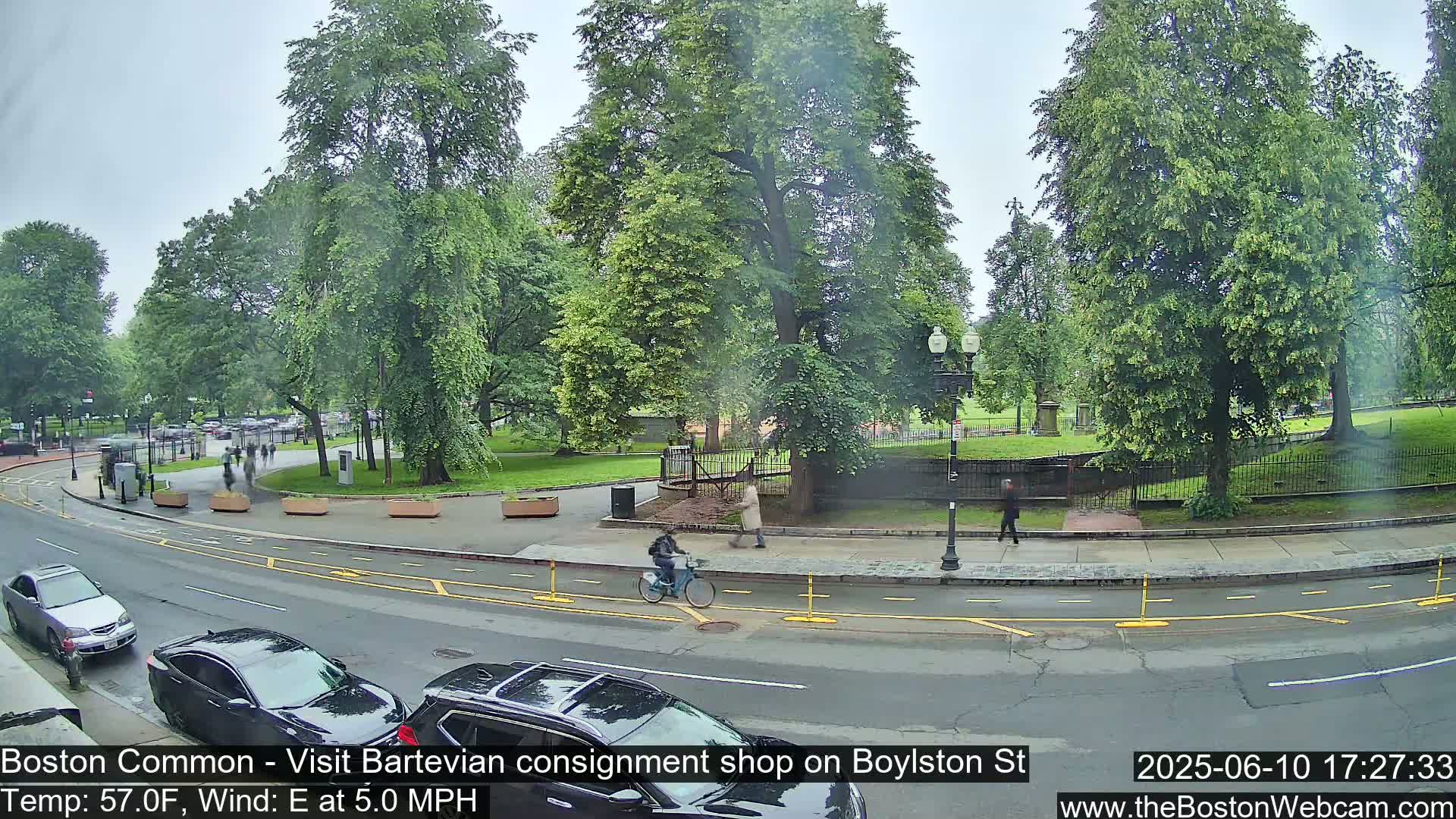 Boston Common at Boylston St.  Live Cam  - Boston , Massachusetts, USA