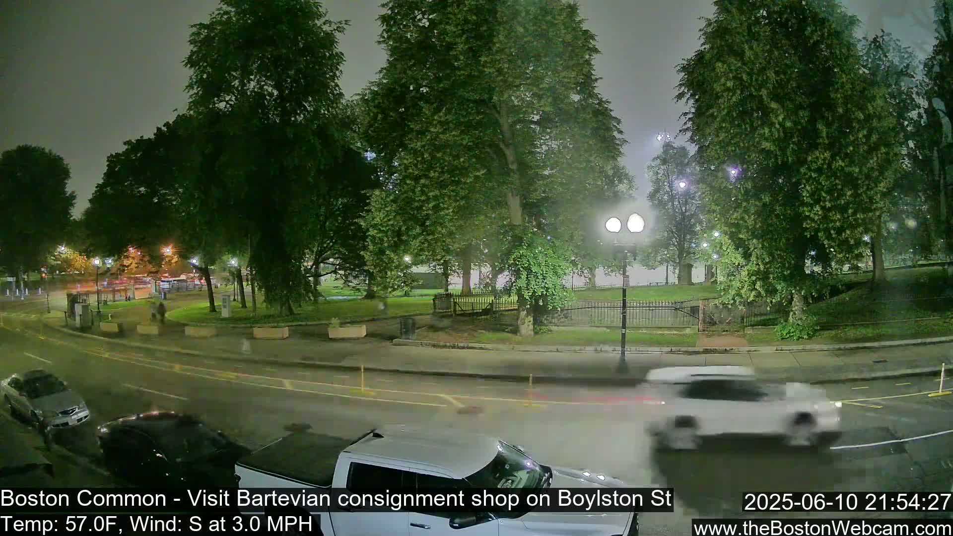 Boston Common at Boylston St.  Live Cam  - Boston , Massachusetts, USA