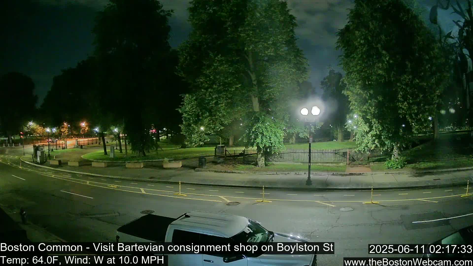 Boston Common at Boylston St.  Live Cam  - Boston , Massachusetts, USA