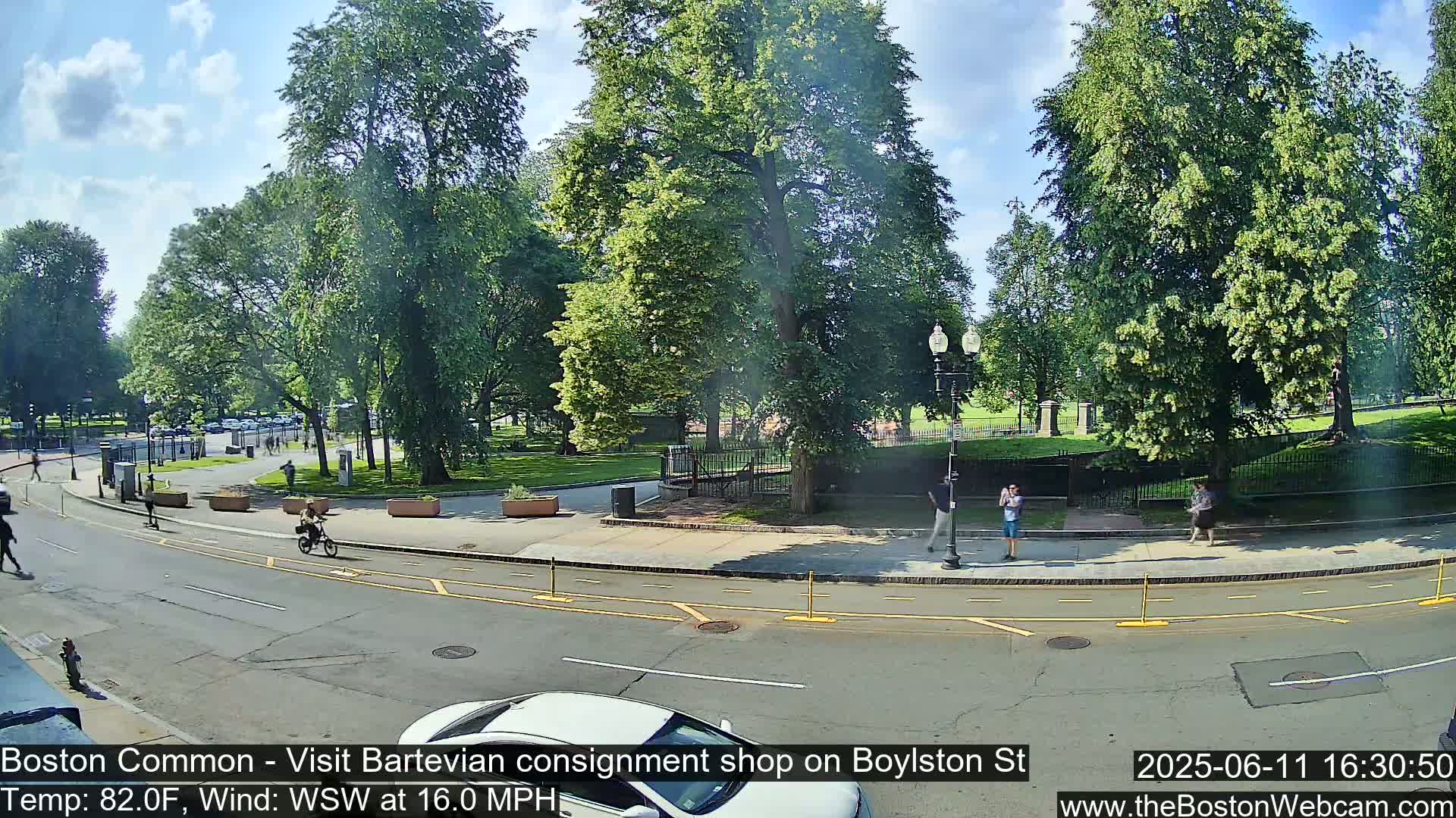 Boston Common at Boylston St.  Live Cam  - Boston , Massachusetts, USA