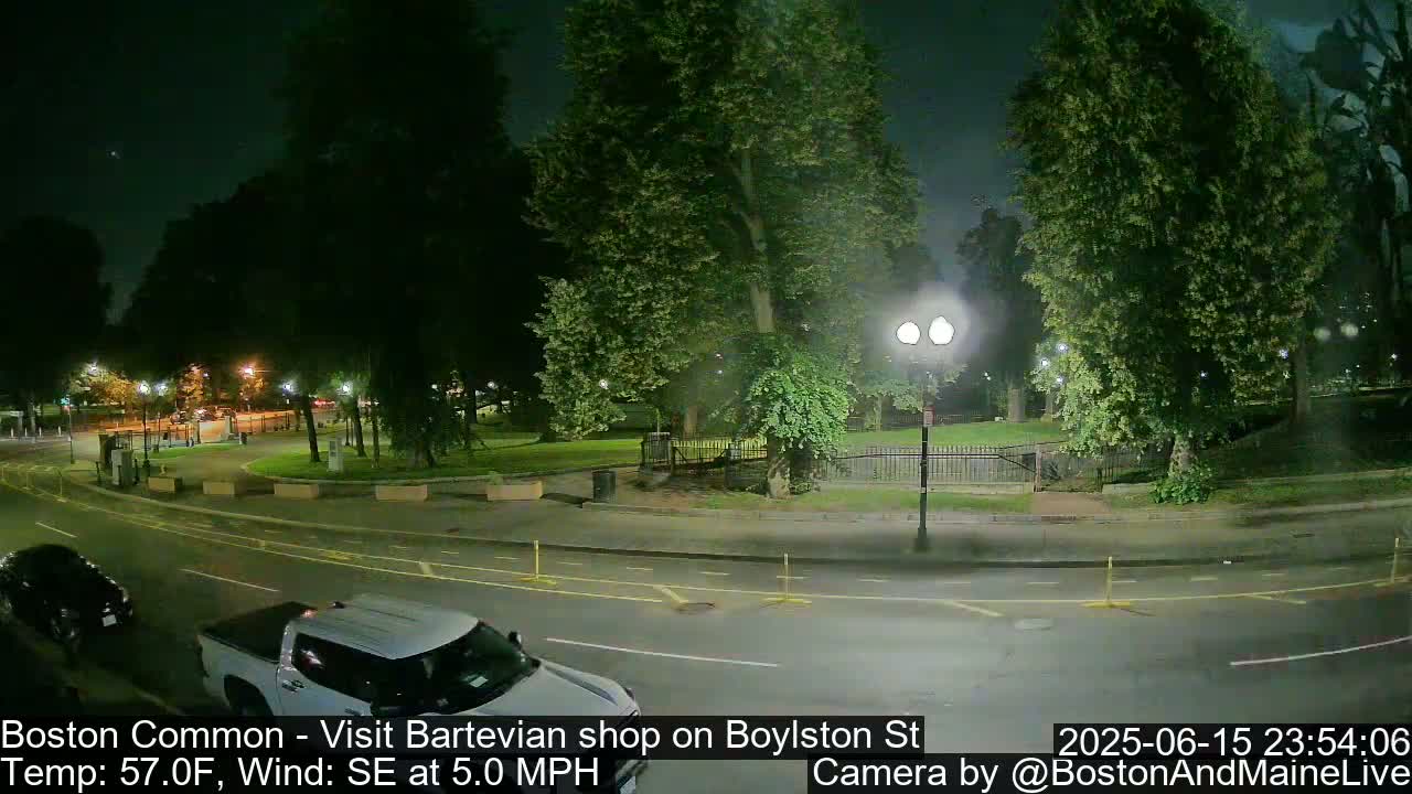 Boston Common at Boylston St.  Live Cam  - Boston , Massachusetts, USA