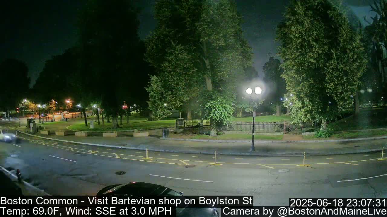 Boston Common at Boylston St.  Live Cam  - Boston , Massachusetts, USA