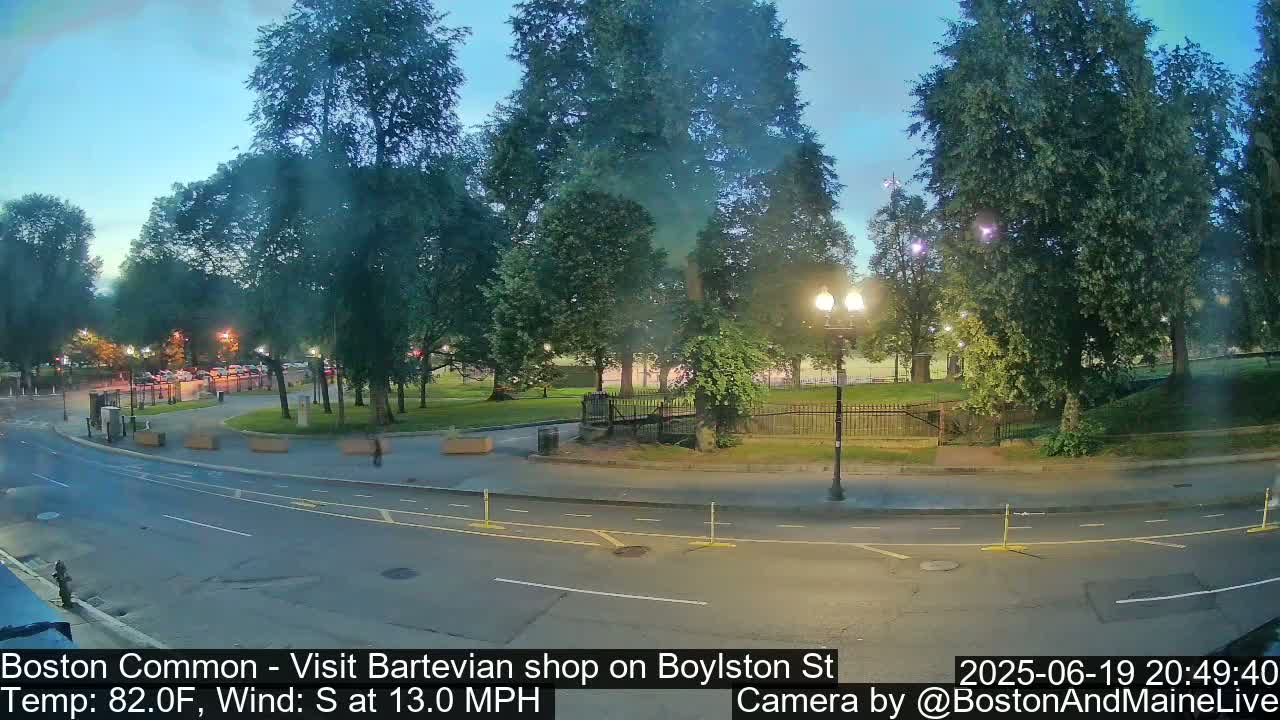Boston Common at Boylston St.  Live Cam  - Boston , Massachusetts, USA