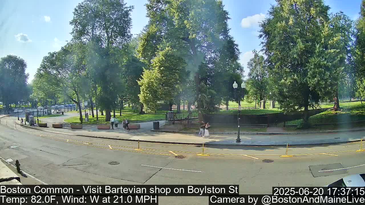 Boston Common at Boylston St.  Live Cam  - Boston , Massachusetts, USA
