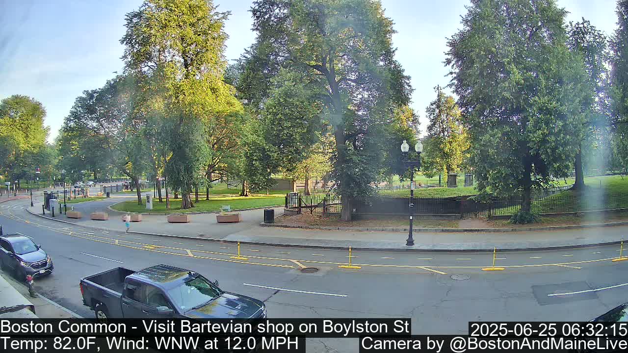 Boston Common at Boylston St.  Live Cam  - Boston , Massachusetts, USA