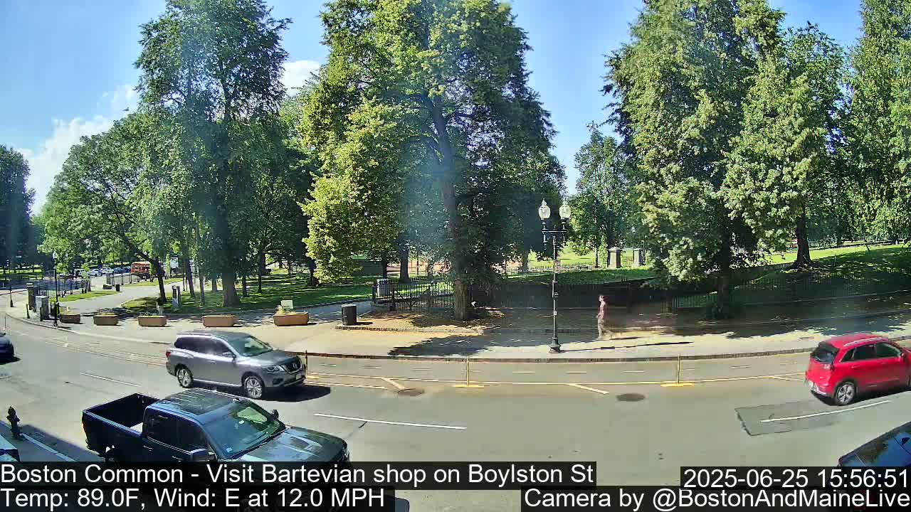 Boston Common at Boylston St.  Live Cam  - Boston , Massachusetts, USA