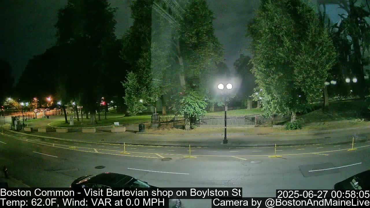 Boston Common at Boylston St.  Live Cam  - Boston , Massachusetts, USA