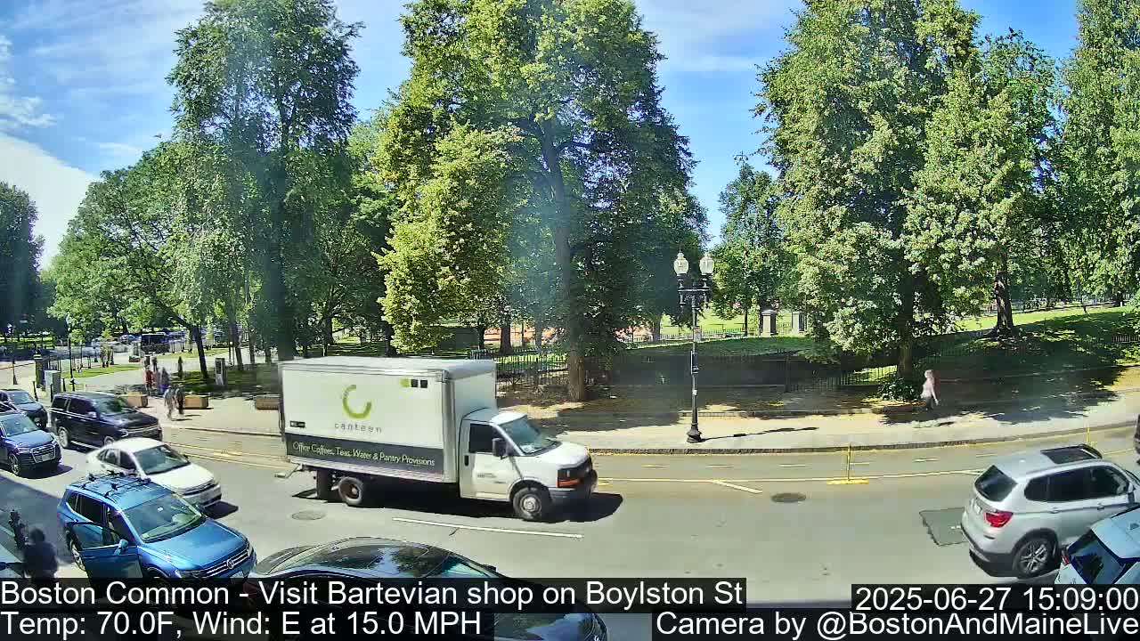 Boston Common at Boylston St.  Live Cam  - Boston , Massachusetts, USA