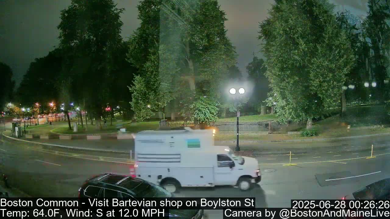 Boston Common at Boylston St.  Live Cam  - Boston , Massachusetts, USA