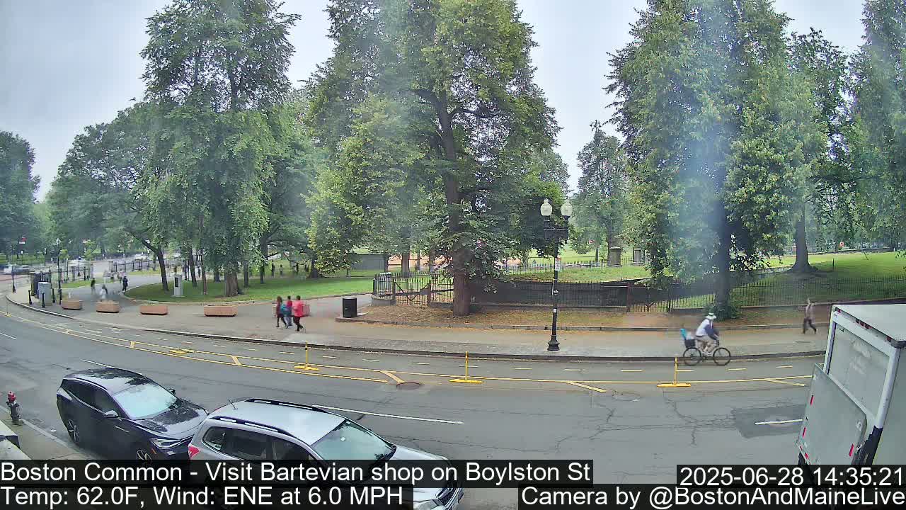 Boston Common at Boylston St.  Live Cam  - Boston , Massachusetts, USA