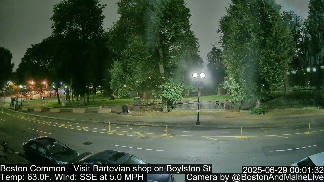 Boston Common at Boylston St.  Live Cam  - Boston , Massachusetts, USA