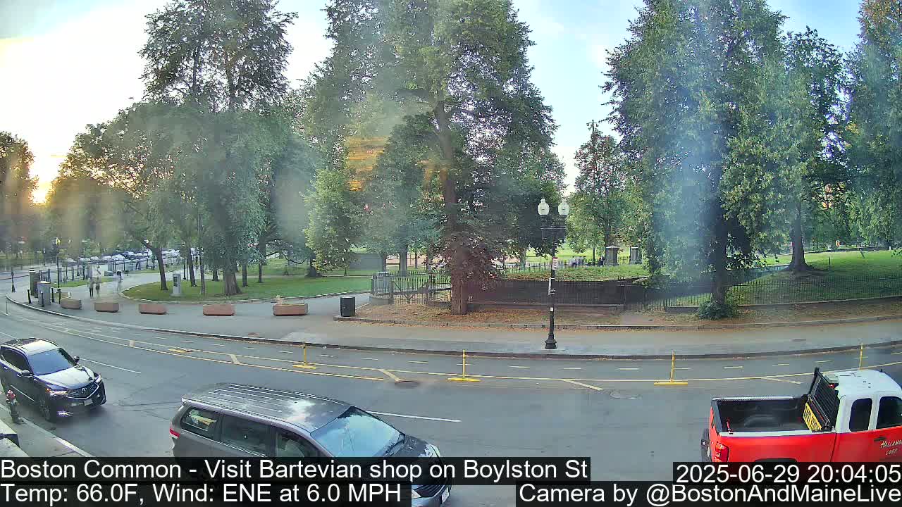 Boston Common at Boylston St.  Live Cam  - Boston , Massachusetts, USA