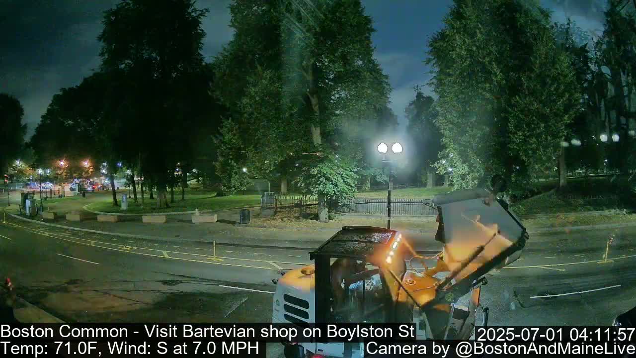 Boston Common at Boylston St.  Live Cam  - Boston , Massachusetts, USA