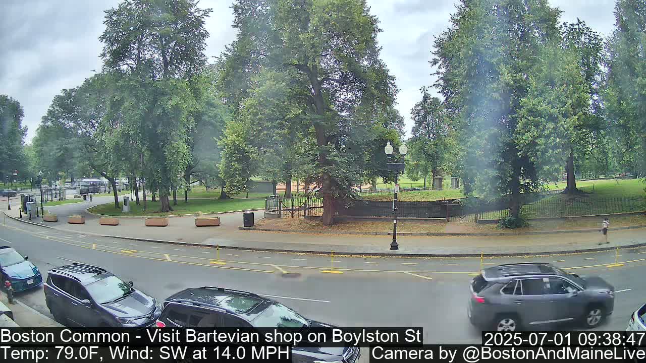 Boston Common at Boylston St.  Live Cam  - Boston , Massachusetts, USA