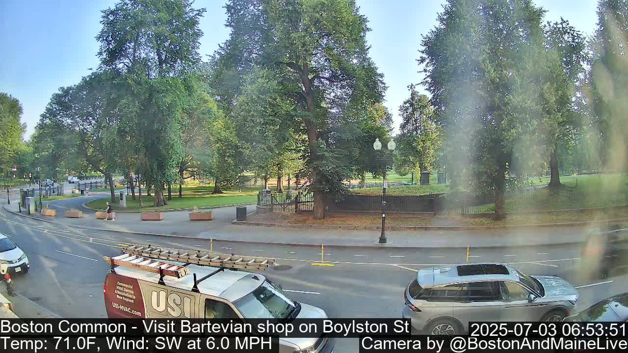 Boston Common at Boylston St.  Live Cam  - Boston , Massachusetts, USA