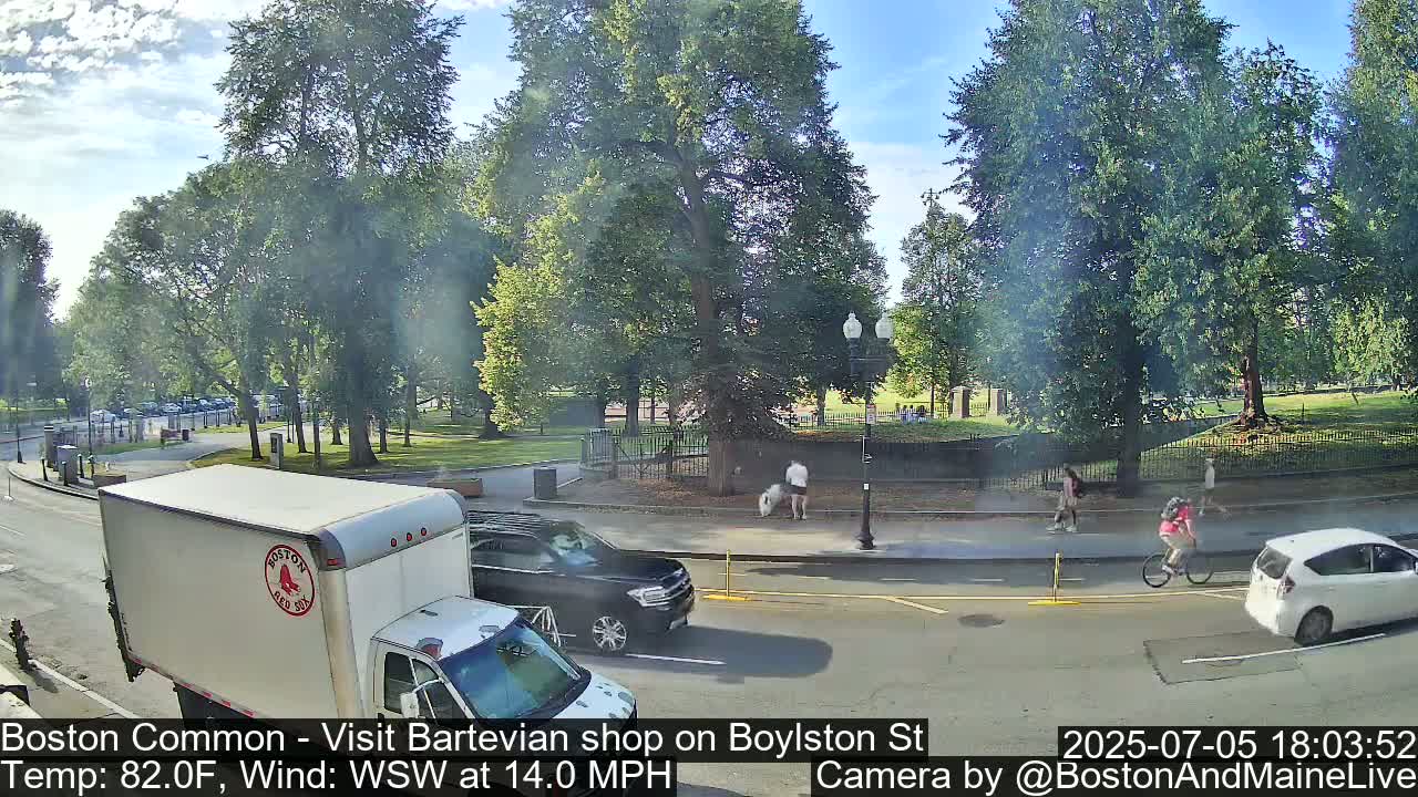 Boston Common at Boylston St.  Live Cam  - Boston , Massachusetts, USA