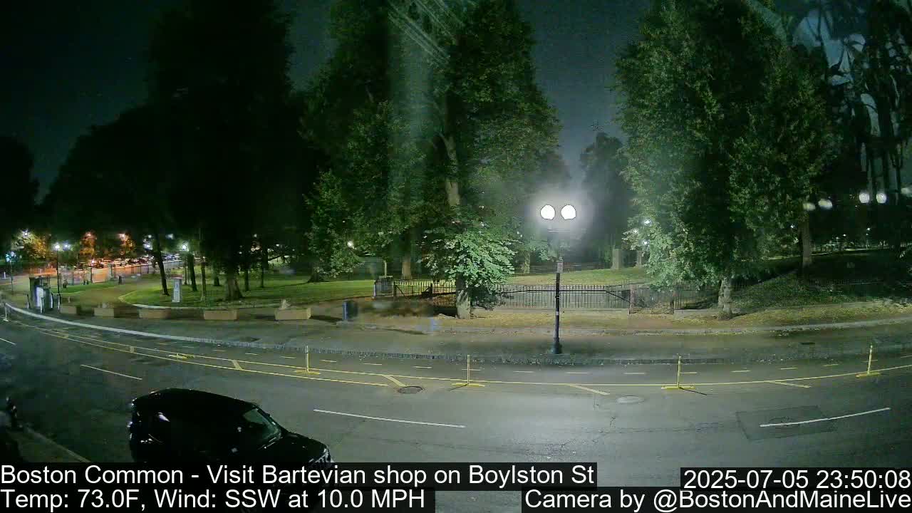 Boston Common at Boylston St.  Live Cam  - Boston , Massachusetts, USA