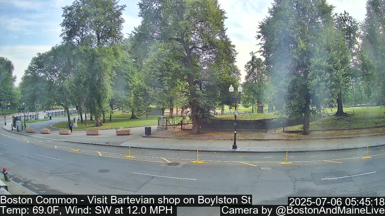 Boston Common at Boylston St.  Live Cam  - Boston , Massachusetts, USA
