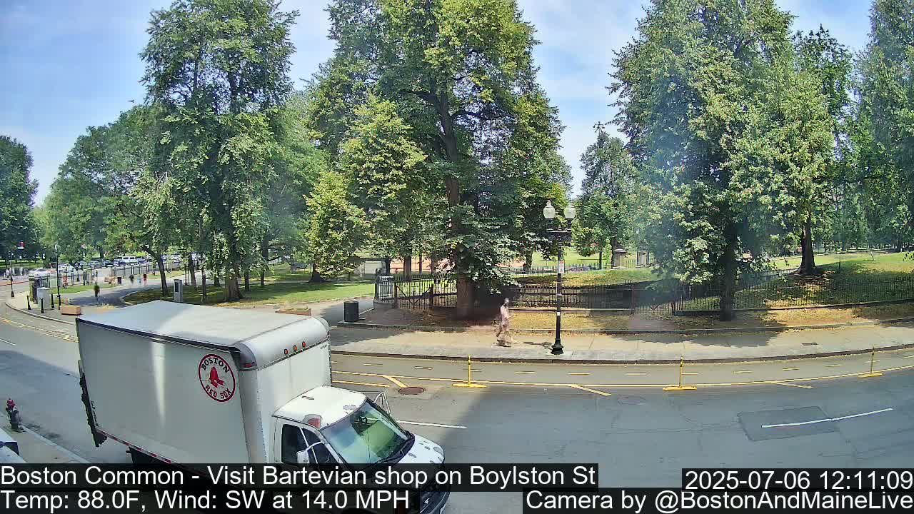 Boston Common at Boylston St.  Live Cam  - Boston , Massachusetts, USA