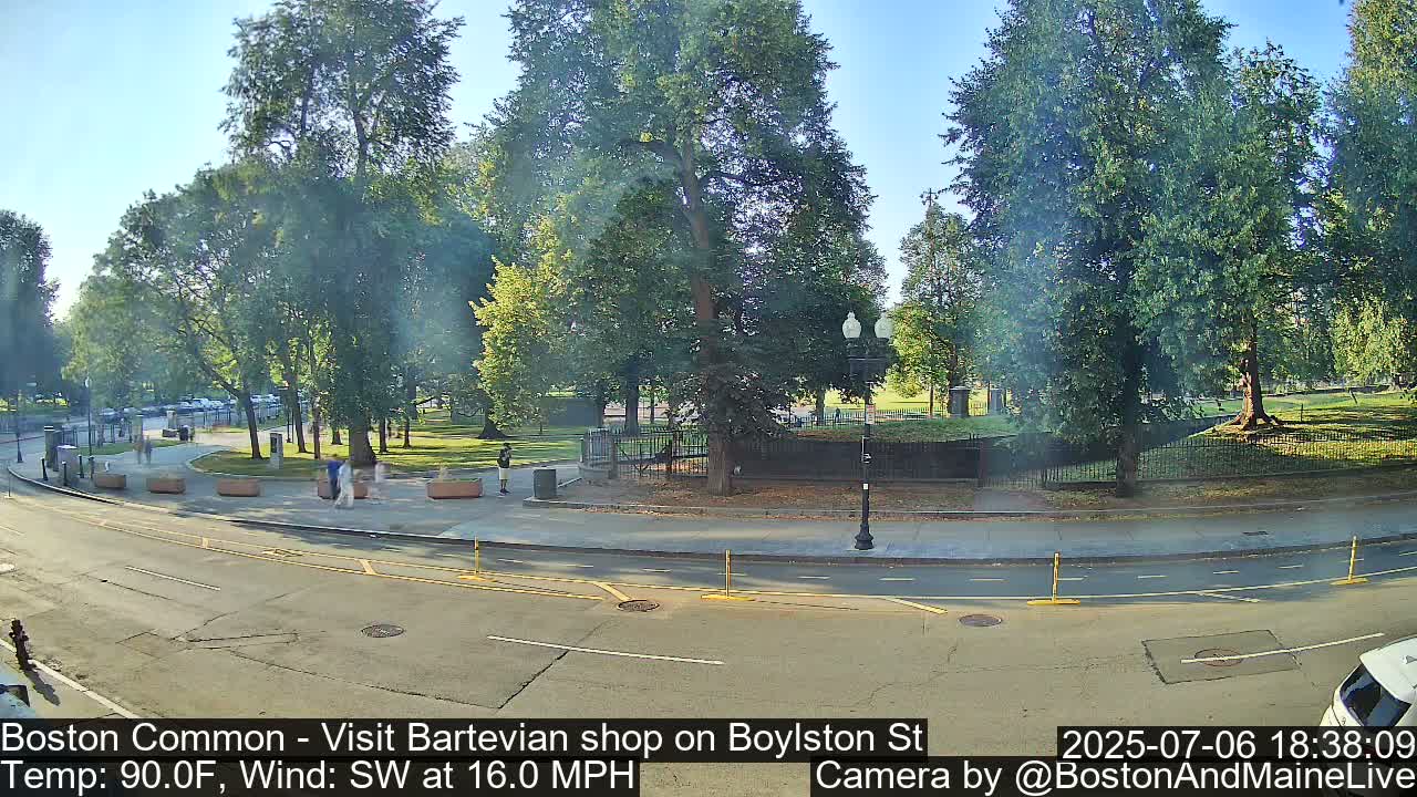 Boston Common at Boylston St.  Live Cam  - Boston , Massachusetts, USA