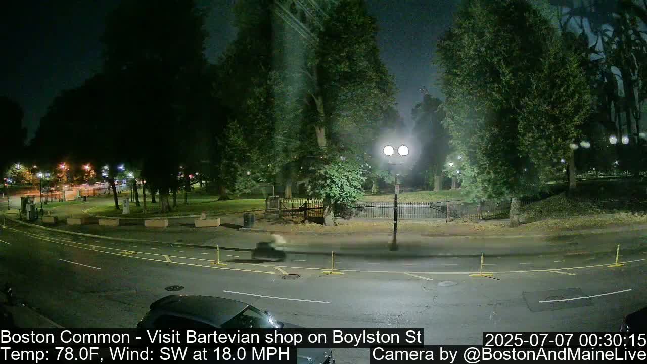 Boston Common at Boylston St.  Live Cam  - Boston , Massachusetts, USA