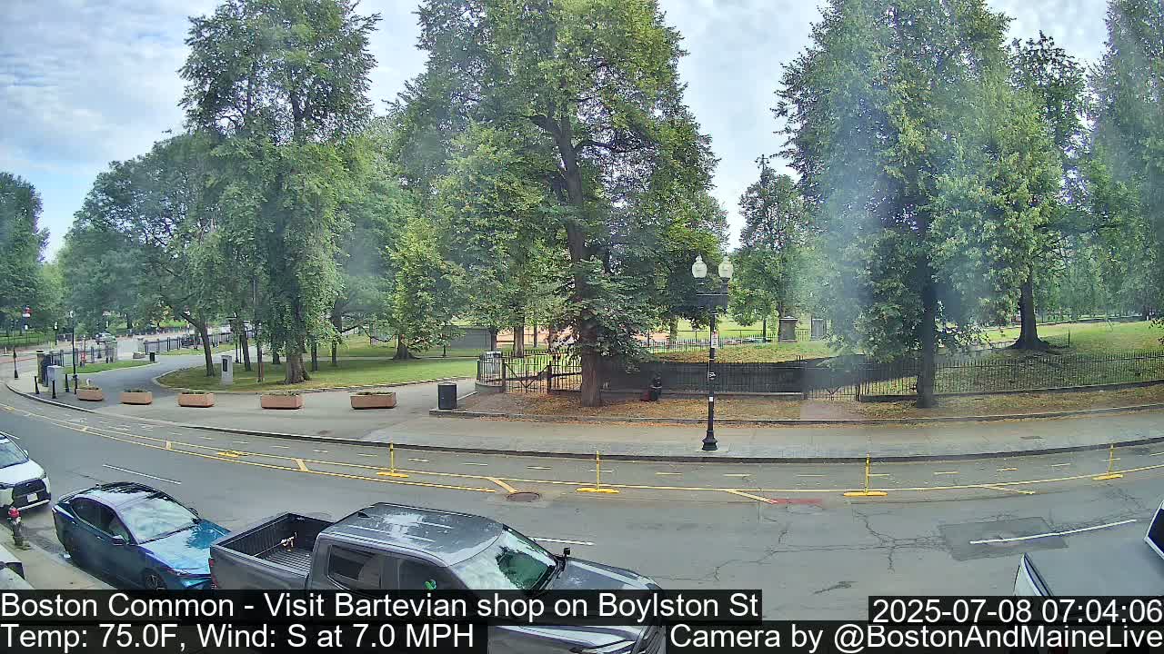 Boston Common at Boylston St.  Live Cam  - Boston , Massachusetts, USA