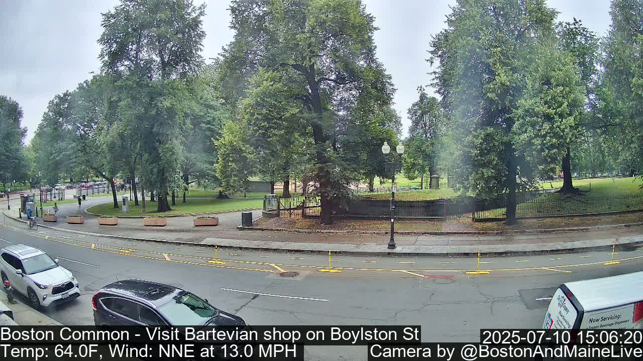 Boston Common at Boylston St.  Live Cam  - Boston , Massachusetts, USA