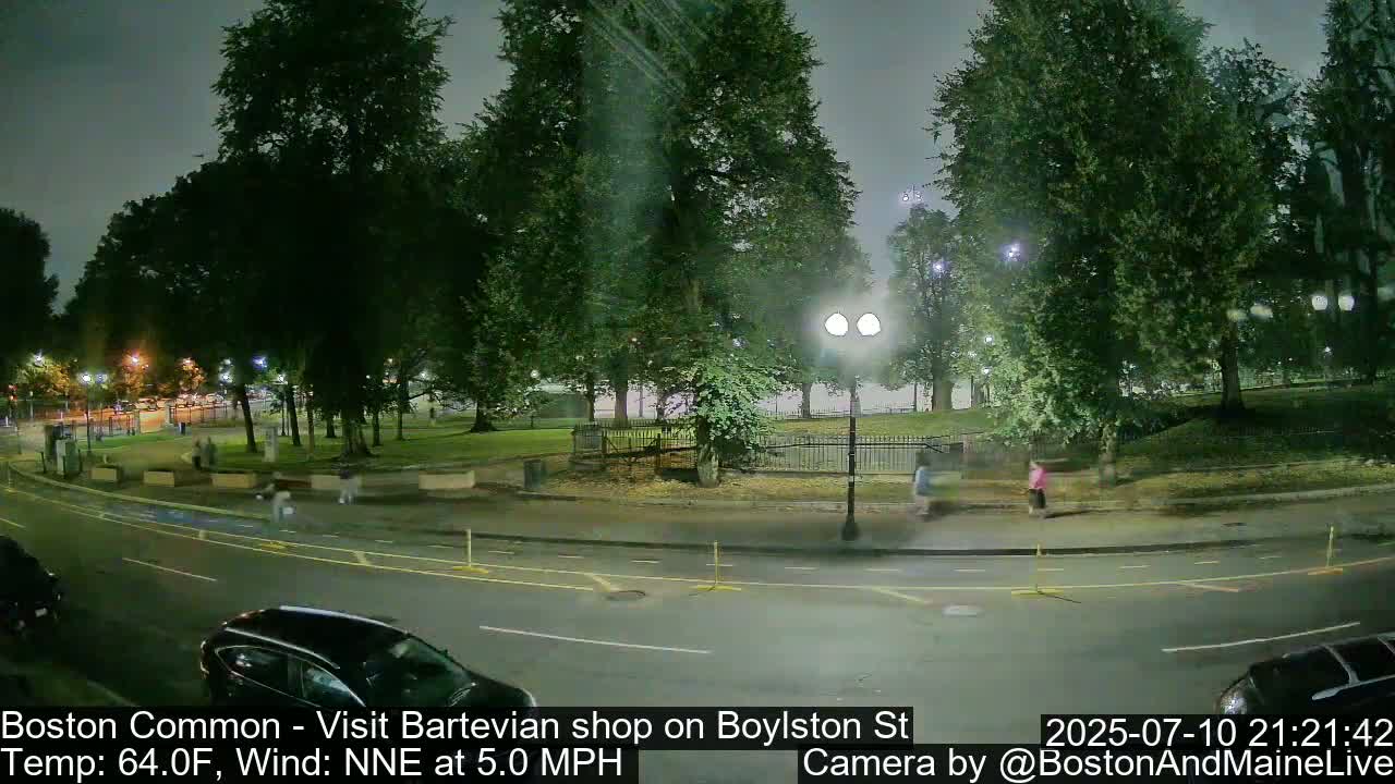 Boston Common at Boylston St.  Live Cam  - Boston , Massachusetts, USA