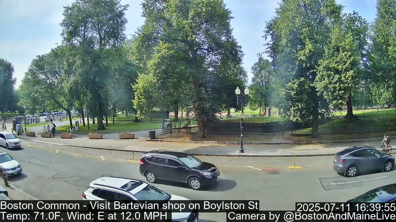 Boston Common at Boylston St.  Live Cam  - Boston , Massachusetts, USA