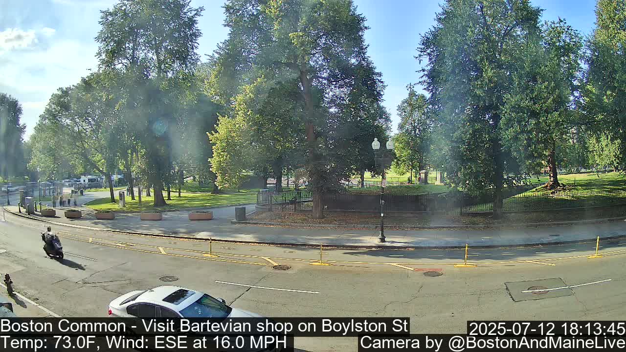 Boston Common at Boylston St.  Live Cam  - Boston , Massachusetts, USA