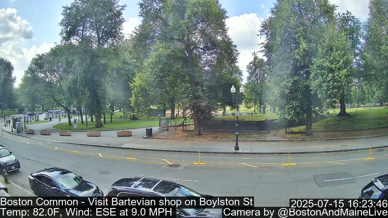 Boston Common at Boylston St.  Live Cam  - Boston , Massachusetts, USA