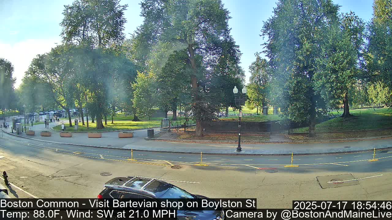 Boston Common at Boylston St.  Live Cam  - Boston , Massachusetts, USA
