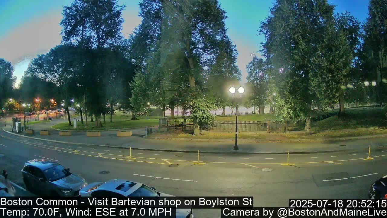 Boston Common at Boylston St.  Live Cam  - Boston , Massachusetts, USA