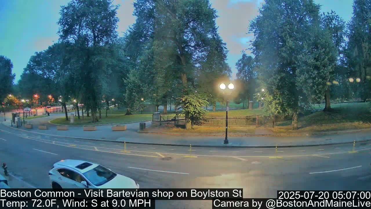 Boston Common at Boylston St.  Live Cam  - Boston , Massachusetts, USA