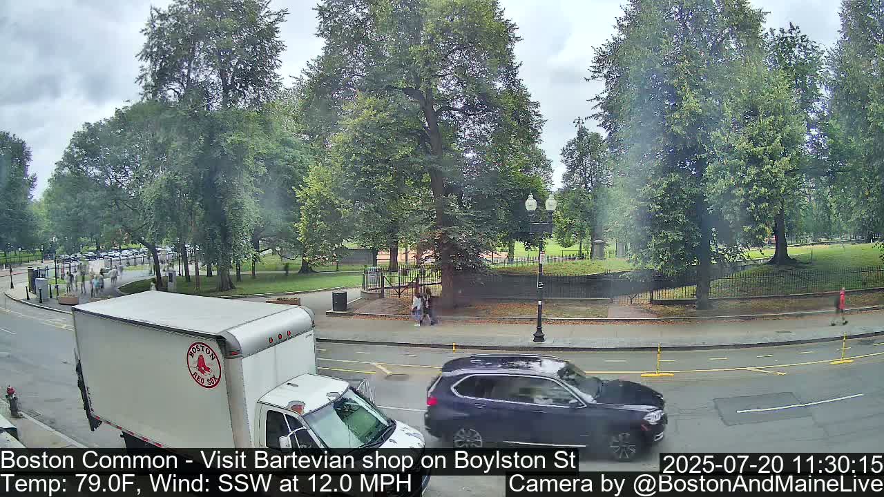 Boston Common at Boylston St.  Live Cam  - Boston , Massachusetts, USA