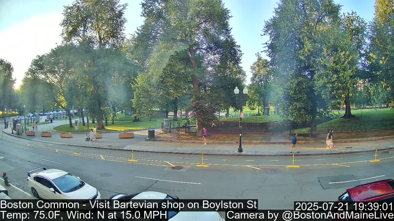 Boston Common at Boylston St.  Live Cam  - Boston , Massachusetts, USA